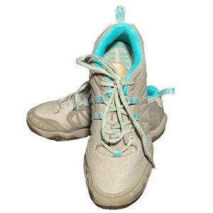 MERRELL Teal/Grey Proterra Sea Shore HikeTrail shoes Lace Up in women’s size 6